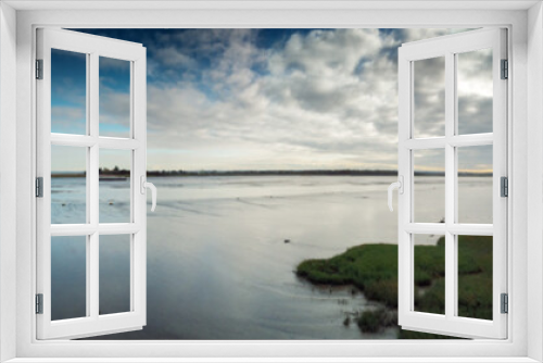 Fototapeta Naklejka Na Ścianę Okno 3D - panoramic landscape image of mudflat in essex england