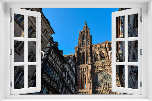 Fototapeta Naklejka Na Ścianę Okno 3D - The Facade Strasbourg Cathedral, Strasbourg, France.