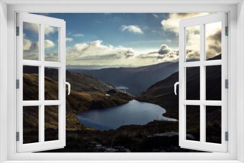 Fototapeta Naklejka Na Ścianę Okno 3D - Views over the Lake District, on hills between Windermere and Ambleside.