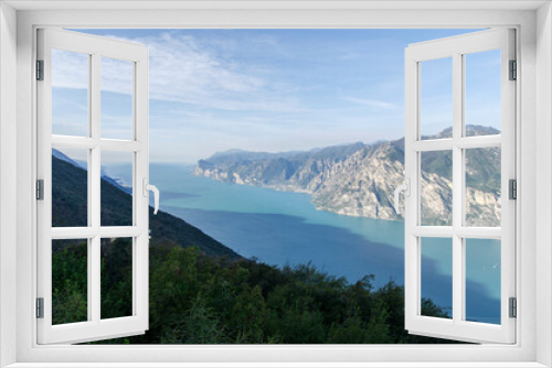 Fototapeta Naklejka Na Ścianę Okno 3D - Jezioro Garda i Dolomity