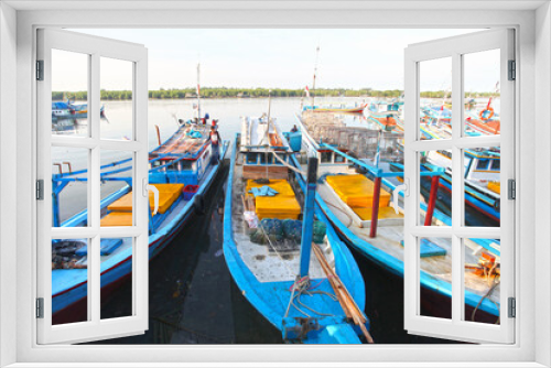 Fototapeta Naklejka Na Ścianę Okno 3D - Tanjung Pandan Port in Belitung, Bangka Belitung, Indonesia where fishing boats can be found.