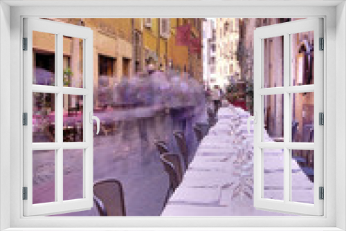 Fototapeta Naklejka Na Ścianę Okno 3D - Street scene from Rome, Italy depicting a restaurant