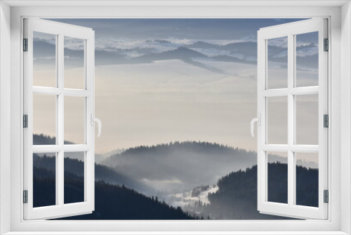 Fototapeta Naklejka Na Ścianę Okno 3D - Mroźny dzień w górach, atak zimy, silne mrozy w Beskidach. Zima na Turbaczu w Gorcach. 