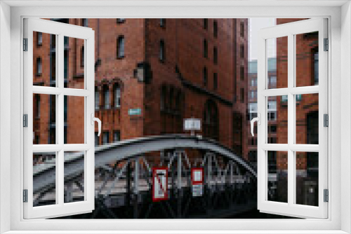Fototapeta Naklejka Na Ścianę Okno 3D - Hamburg Speicherstadt Hafen City Brücke