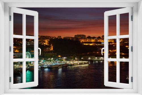 Fototapeta Naklejka Na Ścianę Okno 3D - Evening atmosphere in and over Porto