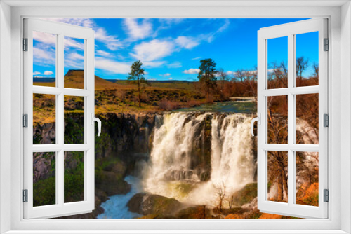 Fototapeta Naklejka Na Ścianę Okno 3D - White River Waterfalls in eastern Oregon