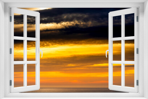 Fototapeta Naklejka Na Ścianę Okno 3D - Ocean horizon, sunset, clouds, sunrise