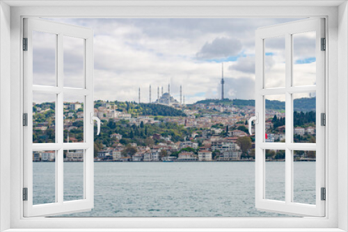 Fototapeta Naklejka Na Ścianę Okno 3D - View of Istanbul from the Bosphorus Bay