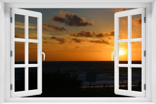 Fototapeta Naklejka Na Ścianę Okno 3D - sunrise or sunset at sea