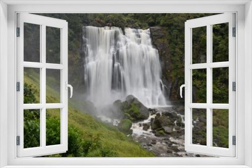 Fototapeta Naklejka Na Ścianę Okno 3D - Marokopa Falls on North Island New Zealand