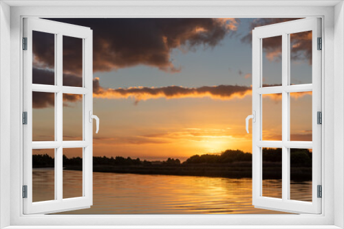 Fototapeta Naklejka Na Ścianę Okno 3D - sunset at river