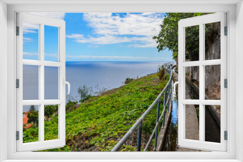 Fototapeta Naklejka Na Ścianę Okno 3D - Levada in Funchal on the Atlantic coast.