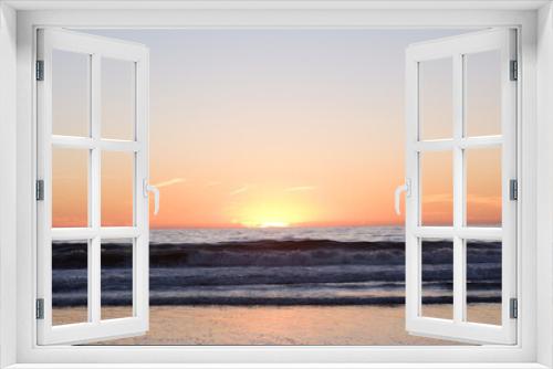 Fototapeta Naklejka Na Ścianę Okno 3D - Sunset in Santa Monica Beach