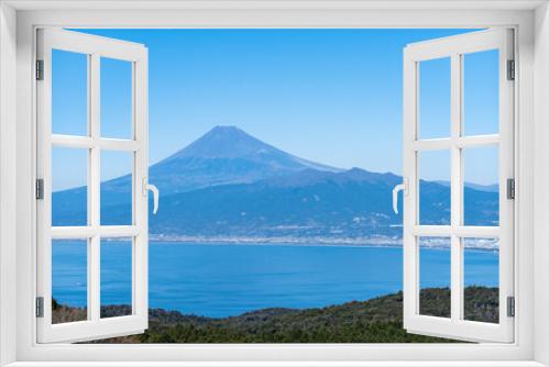 Fototapeta Naklejka Na Ścianę Okno 3D - 相模湾、富士山　旅行のイメージ
