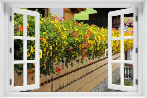 Fototapeta Naklejka Na Ścianę Okno 3D - Primavera - balcone con fioritura