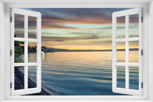 Fototapeta Naklejka Na Ścianę Okno 3D - La spiaggia del lago di Bracciano al tramonto