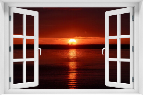 Fototapeta Naklejka Na Ścianę Okno 3D - 北海道の野付半島から上る朝陽