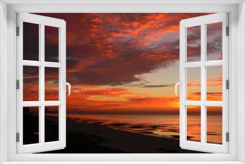 Fototapeta Naklejka Na Ścianę Okno 3D - Brilliant Orange Hi-Con Sunrise