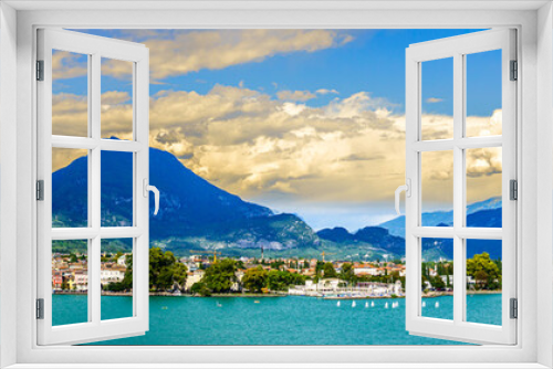 Fototapeta Naklejka Na Ścianę Okno 3D - Garda lake - Riva del Garda