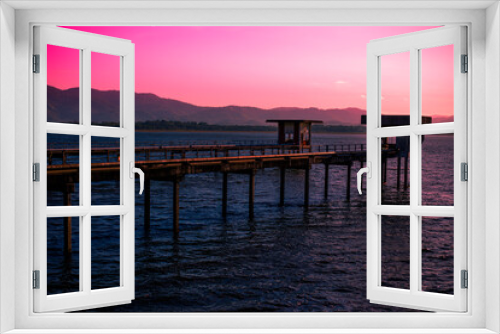 Fototapeta Naklejka Na Ścianę Okno 3D - The background of the morning light, the wallpaper of the Twilight sky, the lake or the sea, is a natural beauty, seen between travel.