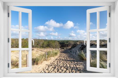 Fototapeta Naklejka Na Ścianę Okno 3D - LE PORGE, près de Lacanau (Gironde, France). Accès à la plage et forêt