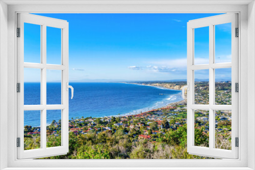 Fototapeta Naklejka Na Ścianę Okno 3D - Coast of San Diego California with view of peaceful blue ocean and tranquil sky
