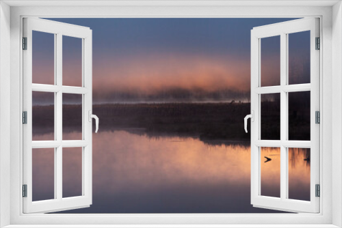 Fototapeta Naklejka Na Ścianę Okno 3D - Sunrise on the lake