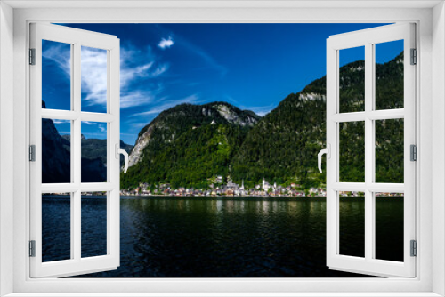 Fototapeta Naklejka Na Ścianę Okno 3D - Picturesque Lakeside Town Hallstatt At Lake Hallstaetter See In Austria