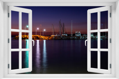 Fototapeta Naklejka Na Ścianę Okno 3D - Sea port at night in Greece