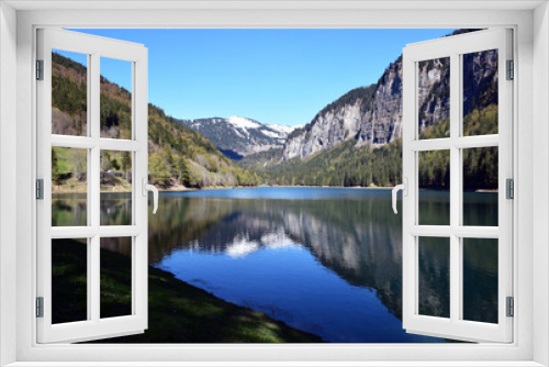 Fototapeta Naklejka Na Ścianę Okno 3D - Lac et montagne de France