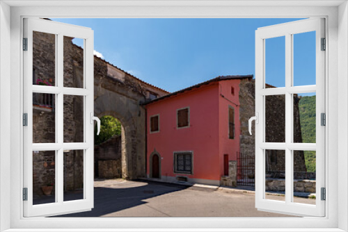 Fototapeta Naklejka Na Ścianę Okno 3D - Altstadt von Fivizzano in der Toskana in Italien 