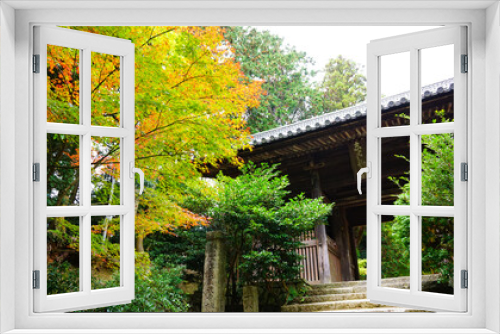 Fototapeta Naklejka Na Ścianę Okno 3D - 山道のお寺と紅葉
