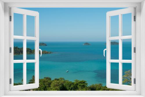 Fototapeta Naklejka Na Ścianę Okno 3D - Beautiful sea views in the Koh Chang viewpoint.