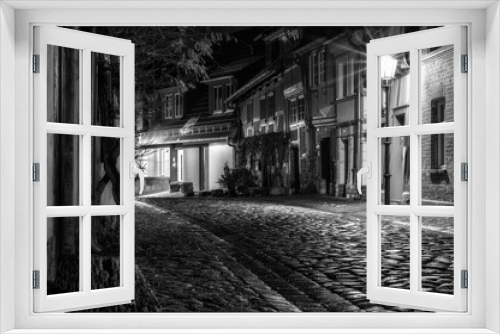 Fototapeta Naklejka Na Ścianę Okno 3D - Alt wirkende Aufnahme der historischen Altstadt von Quedlinburg