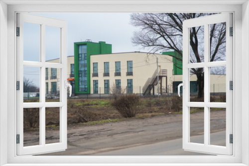 Fototapeta Naklejka Na Ścianę Okno 3D - Multi-storey new building, general view. External hospital, school or kindergarten