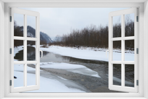 Fototapeta Naklejka Na Ścianę Okno 3D - beautiful winter landscape with snowy trees and river