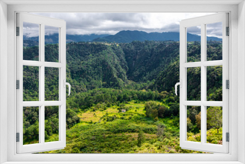 Fototapeta Naklejka Na Ścianę Okno 3D - forest in the mountains