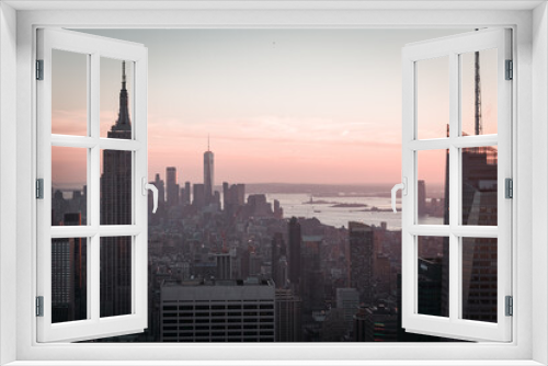Fototapeta Naklejka Na Ścianę Okno 3D - Manhattan and river Hudson view at sunset - New York, 2018