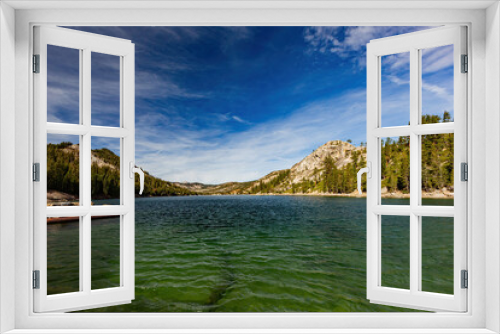 Fototapeta Naklejka Na Ścianę Okno 3D - Sunny view of the beautiful landscape around Echo Lake