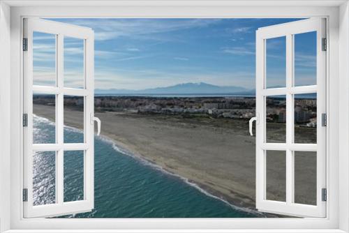 Fototapeta Naklejka Na Ścianę Okno 3D - Survol du littoral audois et des Pyrénées orientales