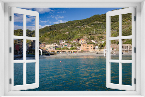 Fototapeta Naklejka Na Ścianę Okno 3D - Monterosso al Mare, a coastal village and resort in Cinque Terre, Italy