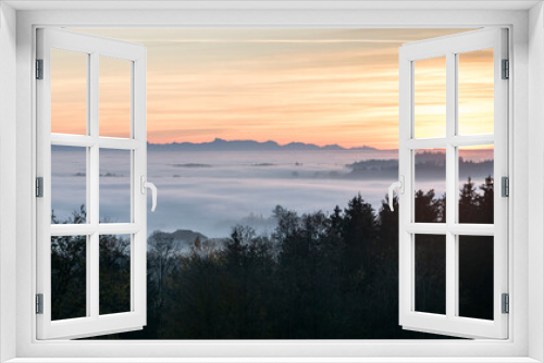 Fototapeta Naklejka Na Ścianę Okno 3D - Nebel und Alpen