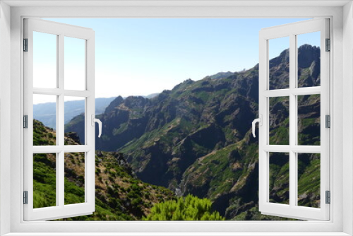 Fototapeta Naklejka Na Ścianę Okno 3D - Green mountains peak in Madeira island Portugal