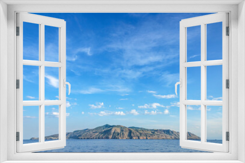 Fototapeta Naklejka Na Ścianę Okno 3D - Liparische Inseln - Ausblick vom Meer auf die Westküste von Lipari