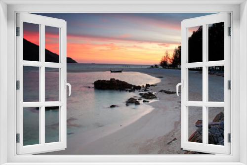 Fototapeta Naklejka Na Ścianę Okno 3D - seascape at dawn with twilight sky at lipe island