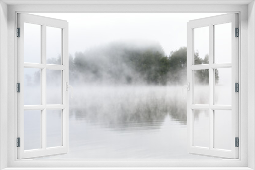 Fototapeta Naklejka Na Ścianę Okno 3D - fog on the river