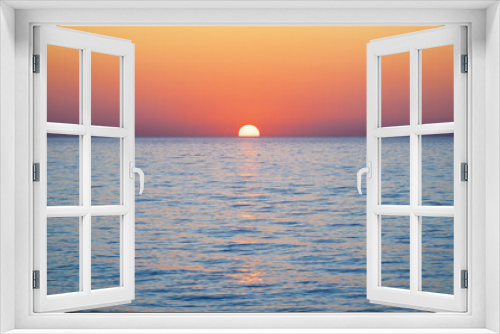 Fototapeta Naklejka Na Ścianę Okno 3D - Calm sea sunset.