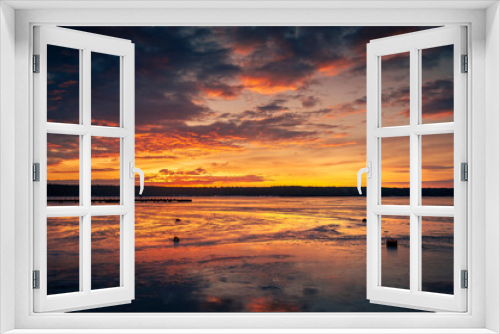 Fototapeta Naklejka Na Ścianę Okno 3D - Beautiful sunset on the frozen winter lake, zalew zemborzycki lublin poland