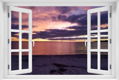 Fototapeta Naklejka Na Ścianę Okno 3D - Sunset on Lake Erie