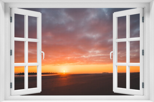 Fototapeta Naklejka Na Ścianę Okno 3D - 太平洋の海と夕日